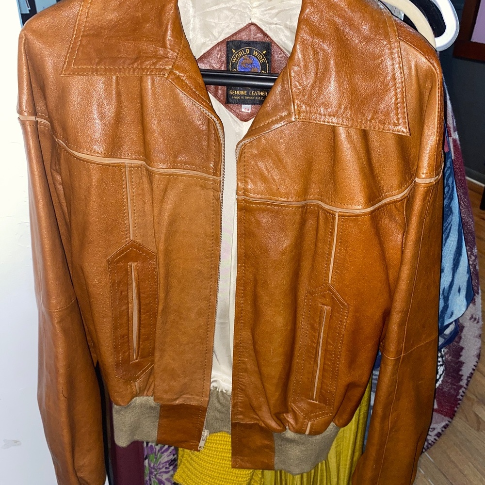 Vintage world wide sports wear 100% leather bomber jacket